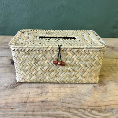 Rustic reed tissue box 23lx13wx10h