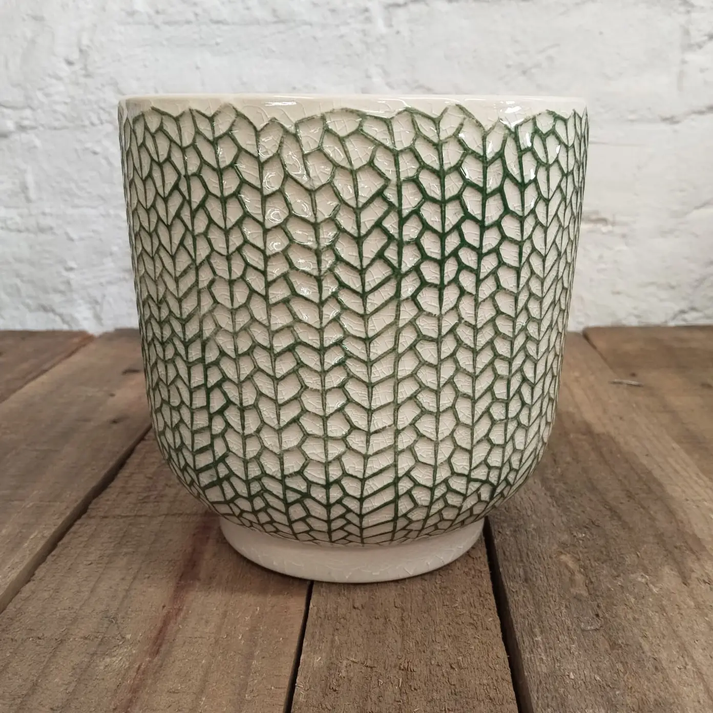 Creeping Ivy pot 17x17