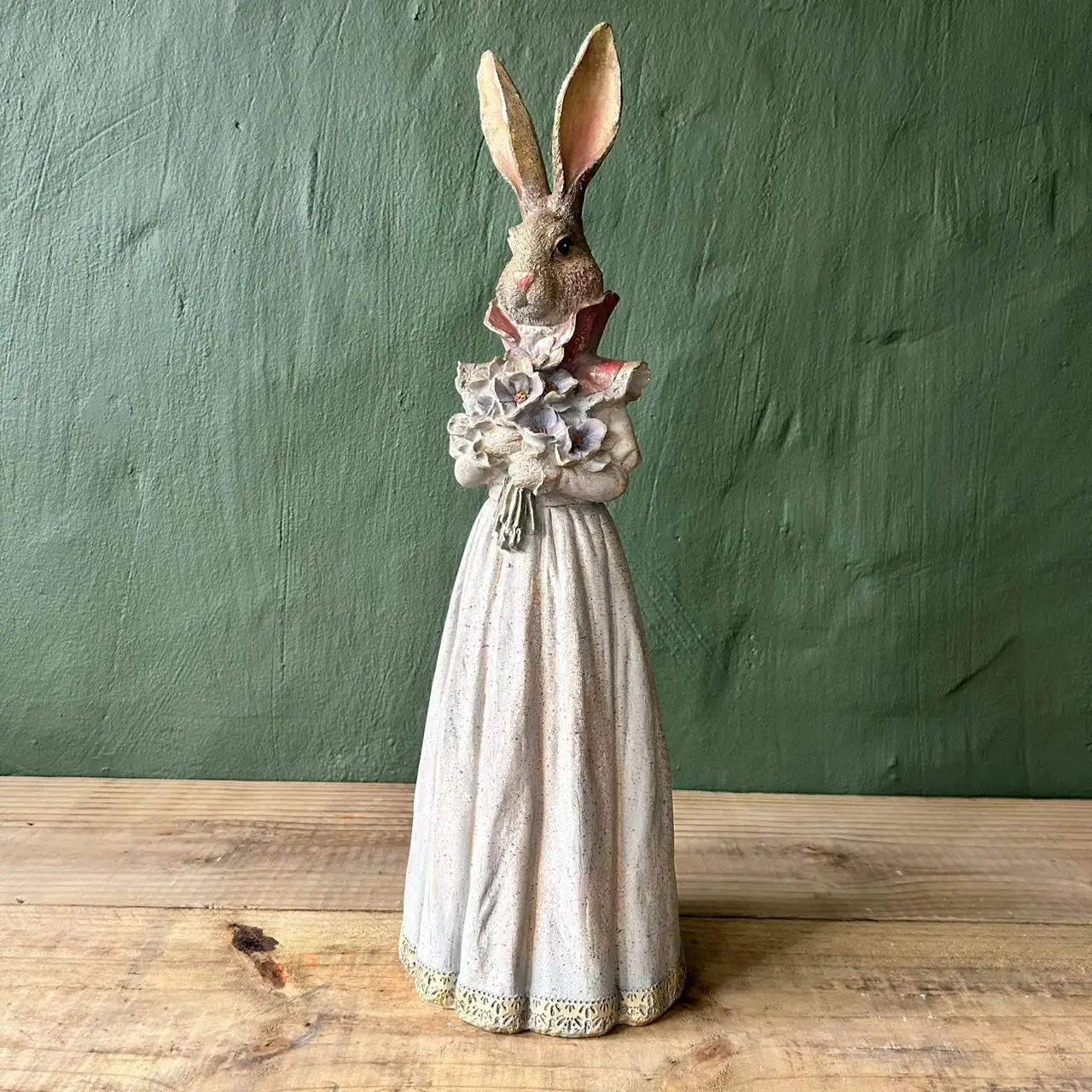 Daphne Hare 53cmh